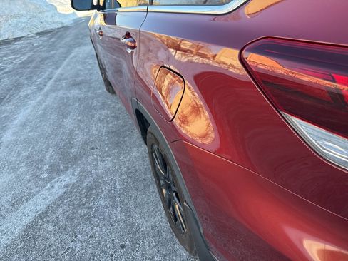 Used 2019 Toyota Highlander SE image 22