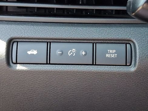 Used 2023 Nissan Altima 2.5 SV FWD image 21