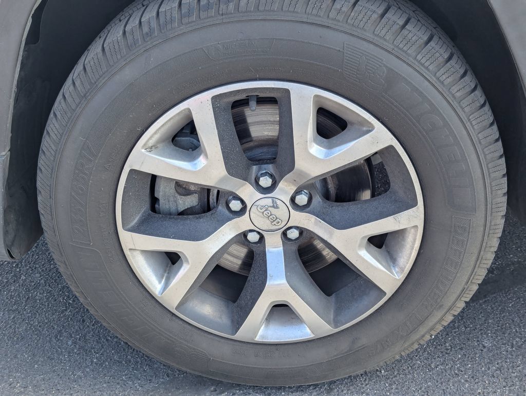 Used 2014 Jeep Cherokee Limited w/ Technology Group FWD image 12