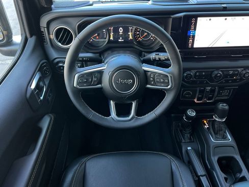 Used 2025 Jeep Wrangler Sahara w/ Safety Group image 14