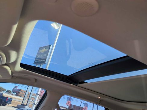 Used 2019 Jeep Grand Cherokee Overland image 19