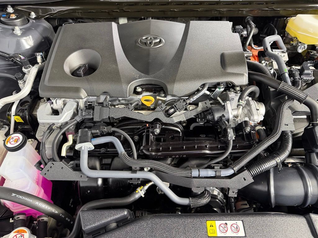 Used 2025 Toyota Camry SE FWD image 21