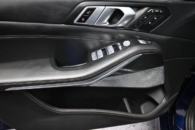 Certified 2025 BMW X7 M60i AWD/4WD image 19
