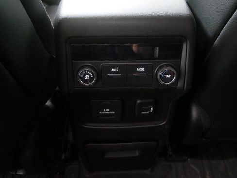 Used 2019 GMC Acadia SLT AWD/4WD image 18