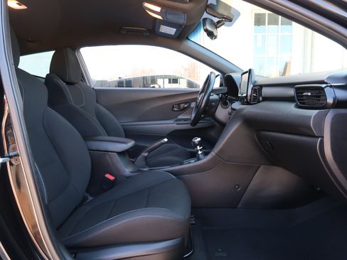 Used 2020 Hyundai Veloster N w/ Performance Package image 34