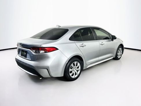 Used 2020 Toyota Corolla LE FWD image 9