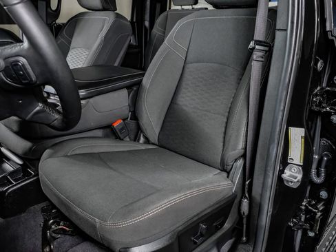 Used 2025 RAM 2500 Big Horn AWD/4WD image 29