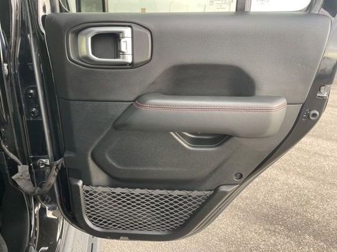 Used 2020 Jeep Gladiator Rubicon image 15