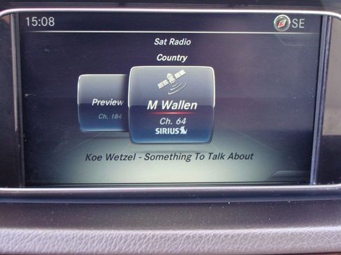 Used 2016 Mercedes-Benz E 350 Sedan image 17