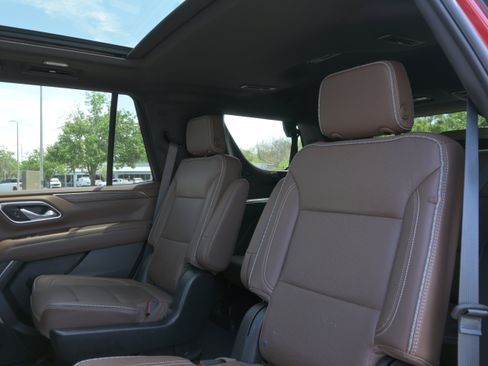 Used 2023 Chevrolet Tahoe High Country w/ Advanced Technology Package image 10