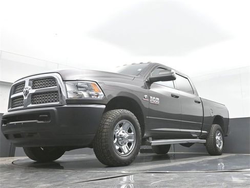 Used 2016 RAM 2500 Tradesman w/ Chrome Appearance Group image 40