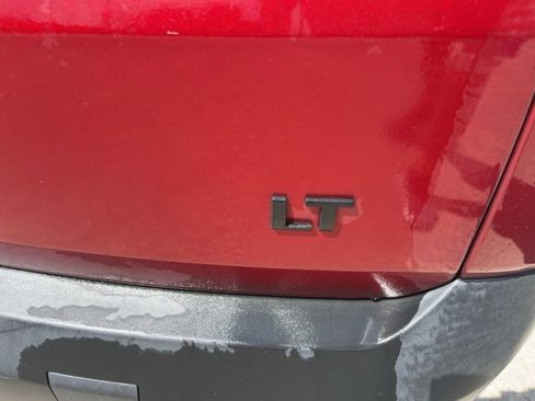 Used 2023 Chevrolet Traverse LT w/ Midnight/Sport Edition image 6