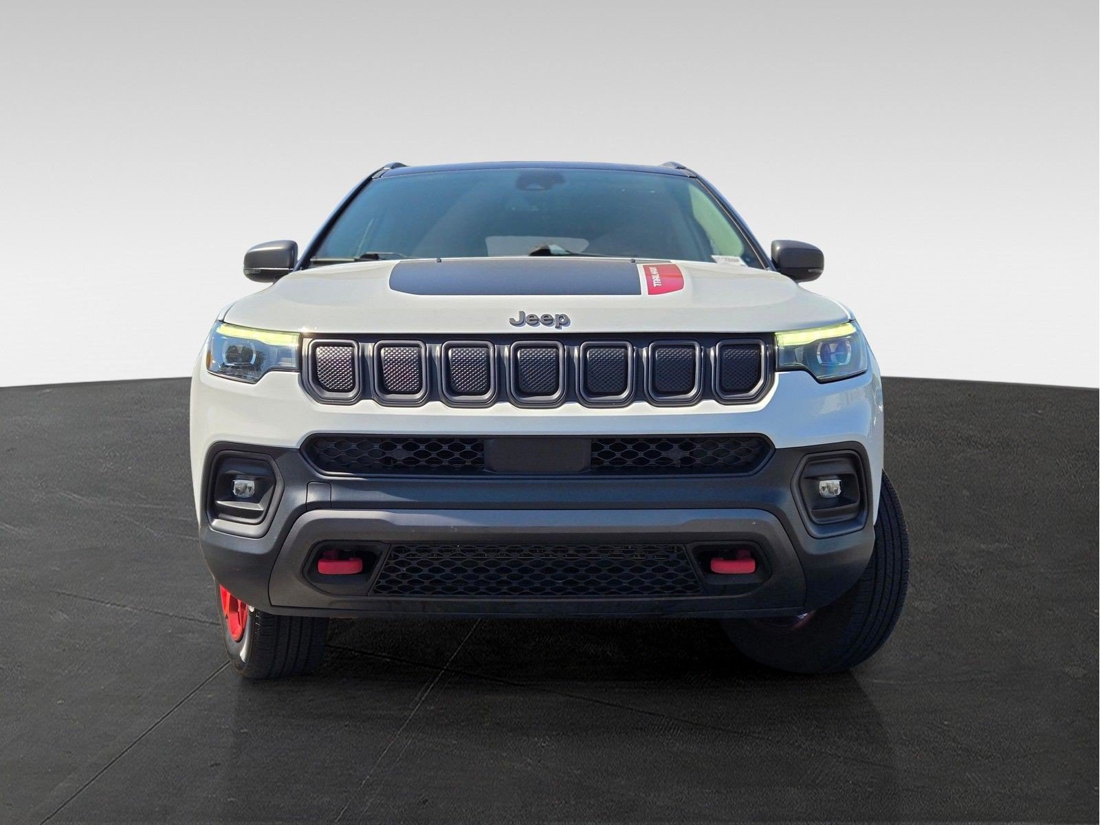 Used 2022 Jeep Compass Trailhawk w/ Trailhawk Elite Group AWD/4WD image 3