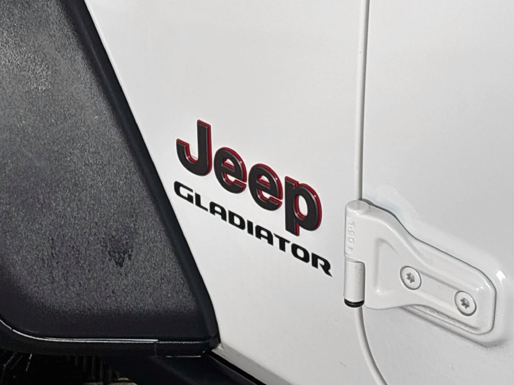 Used 2022 Jeep Gladiator Rubicon w/ Trailer Tow Package AWD/4WD image 24