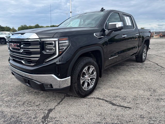 Used 2025 GMC Sierra 1500 SLT AWD/4WD image 1