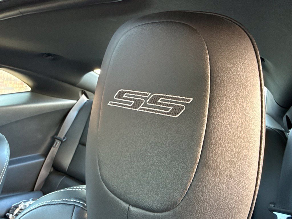 Used 2015 Chevrolet Camaro SS w/ SS Performance Package RWD image 21