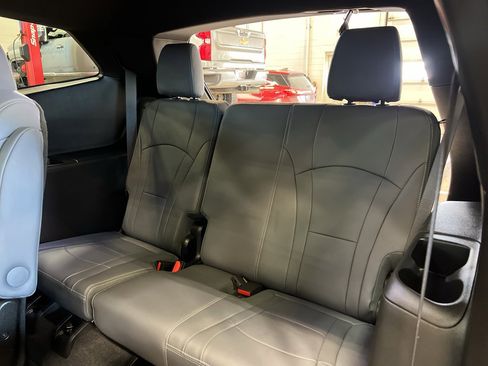 Used 2024 Buick Enclave Essence w/ Experience Buick Package image 41