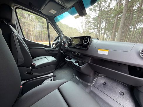 New 2026 Mercedes-Benz Sprinter 2500 image 18