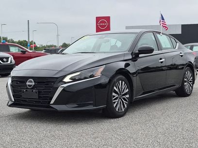 Used 2023 Nissan Altima 2.5 SV