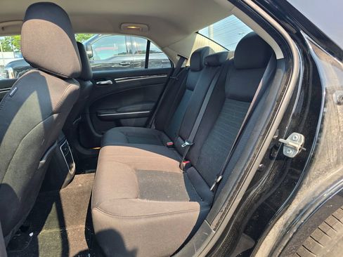Used 2023 Chrysler 300 Touring RWD image 27