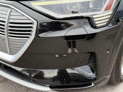 Used 2019 Audi e-tron Premium Plus image 69