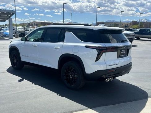 New 2026 Chevrolet Traverse LT w/ Midnight/Sport Edition AWD/4WD image 21