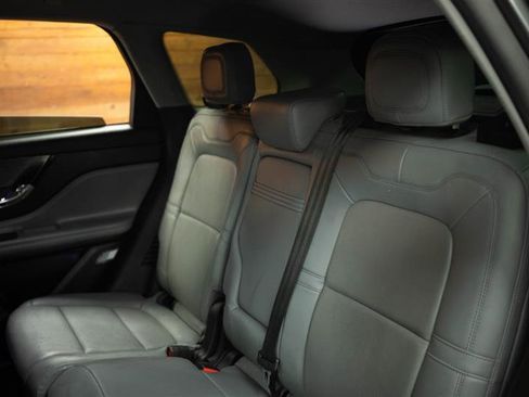 Used 2022 Lincoln Corsair FWD w/ Premium Package image 12
