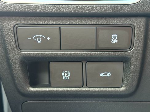 Used 2025 Hyundai Sonata SEL AWD/4WD image 16