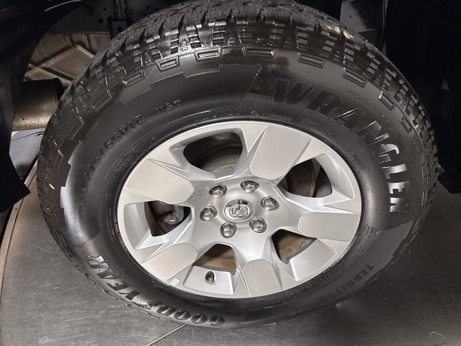 Used 2020 RAM 1500 Big Horn AWD/4WD image 13