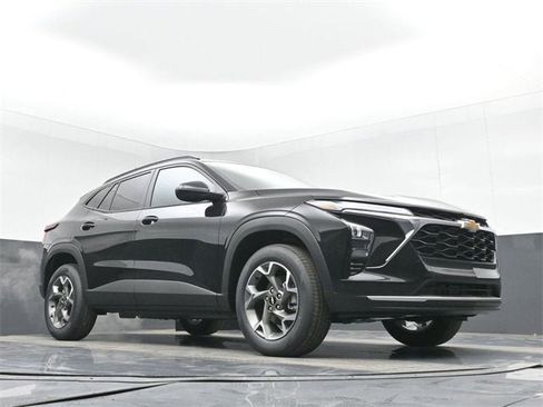 New 2026 Chevrolet Trax LT w/ Driver Confidence Package image 41