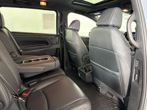 Used 2025 Honda Odyssey Sport-L image 30