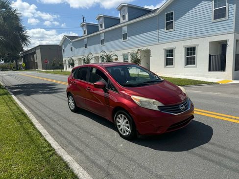 Used 2015 Nissan Versa Note SV FWD image 2