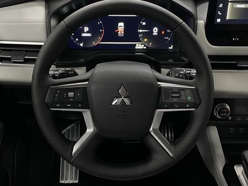 New 2025 Mitsubishi Outlander SEL image 14