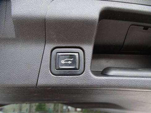 Used 2022 GMC Acadia Elevation image 43