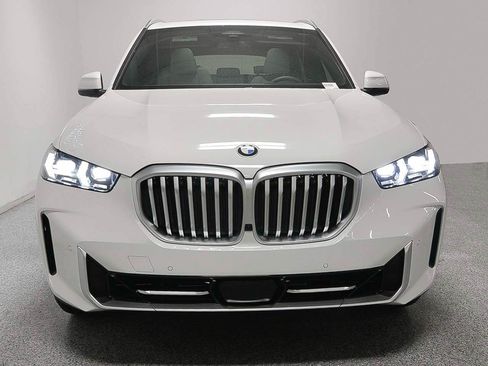 Used 2026 BMW X5 xDrive40i w/ Premium Package AWD/4WD image 2