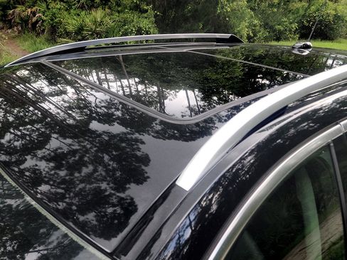 Used 2016 Cadillac SRX Luxury w/ Driver Awareness Package FWD image 10