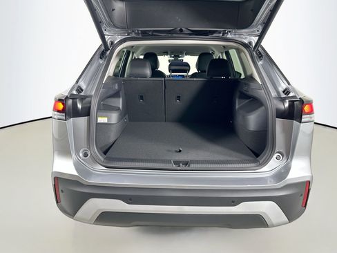 Certified 2025 Volkswagen Tiguan SE image 25