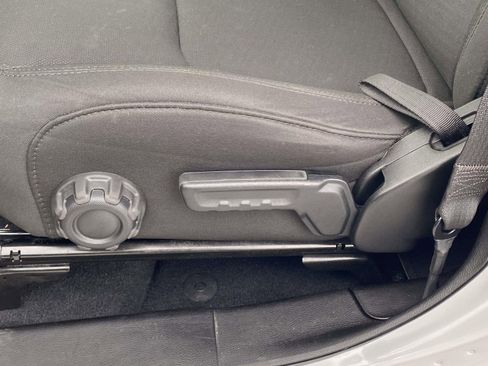 Used 2023 Jeep Gladiator Sport image 16