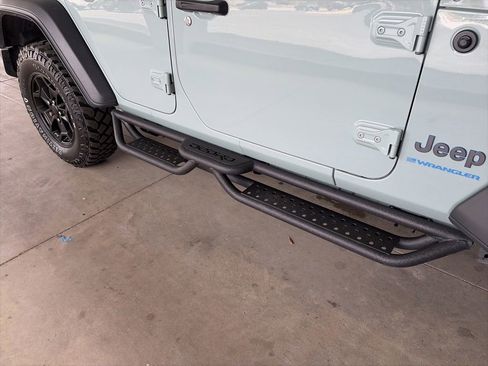 Used 2023 Jeep Wrangler Unlimited w/ Sun & Screen Package image 4