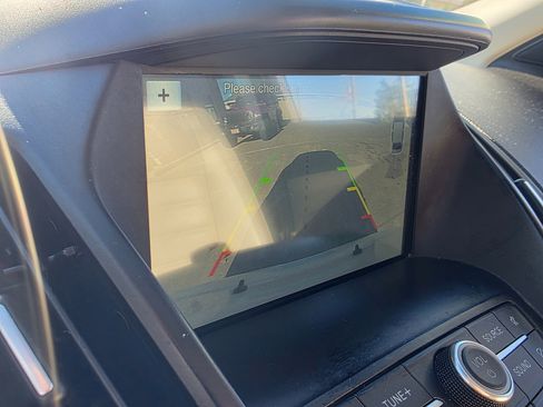 Used 2019 Ford Escape SEL image 4