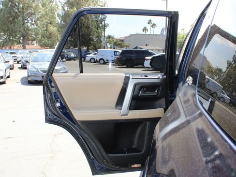 Used 2014 Toyota 4Runner SR5 Premium AWD/4WD image 14