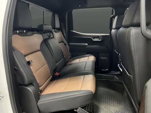 Certified 2025 Chevrolet Silverado 1500 High Country image 35