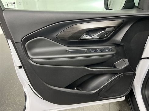 Certified 2024 GMC Terrain SLE image 21