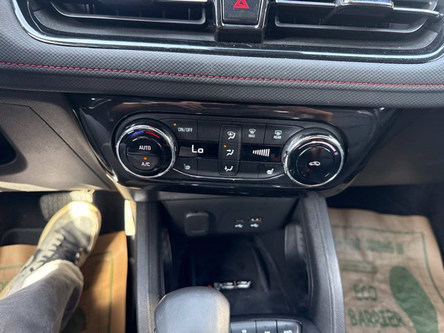Used 2025 Chevrolet TrailBlazer RS w/ Convenience Package AWD/4WD image 23