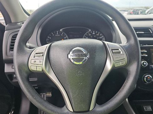 Used 2014 Nissan Altima 2.5 S w/ Display Audio Package FWD image 13