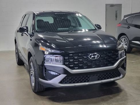 Used 2023 Hyundai Santa Fe SE FWD image 4