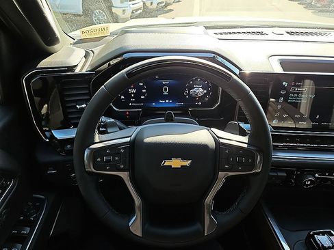New 2026 Chevrolet Silverado 1500 High Country AWD/4WD image 17