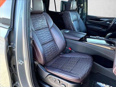 Used 2023 Cadillac Escalade Sport Platinum w/ Heavy-Duty Trailer Package image 9