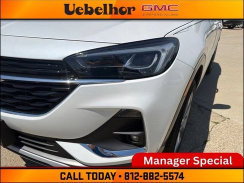 Used 2022 Buick Encore GX Essence w/ Experience Buick Package AWD/4WD image 11
