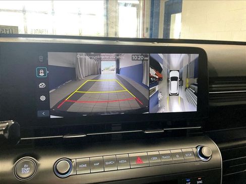 Used 2024 Hyundai Kona Limited FWD image 18